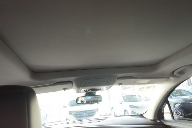 别克 昂科旗 2022款 652T 四驱尊贵型 7座中控内饰22