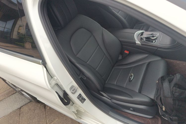 奔驰C级 2015款 改款 C 200 L 运动型局部细节41