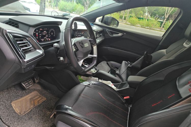 奥迪Q4 e-tron 2023款 40 e-tron 创境版中控内饰19