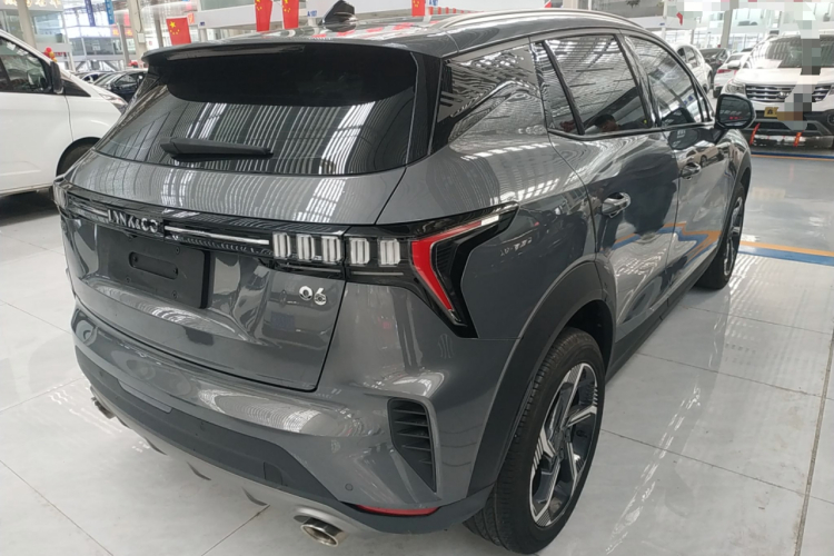 领克06 2023款 Remix 1.5T 劲Pro车身外观7