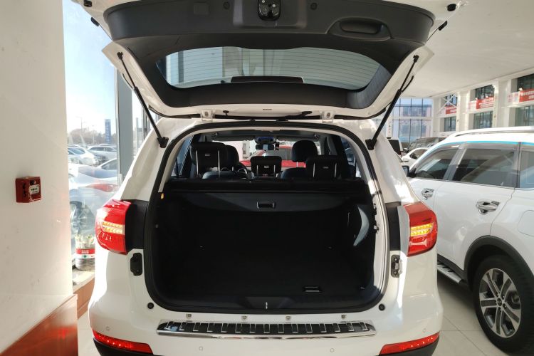 哈弗H8 2015款 2.0T 两驱舒适型机舱底盘23