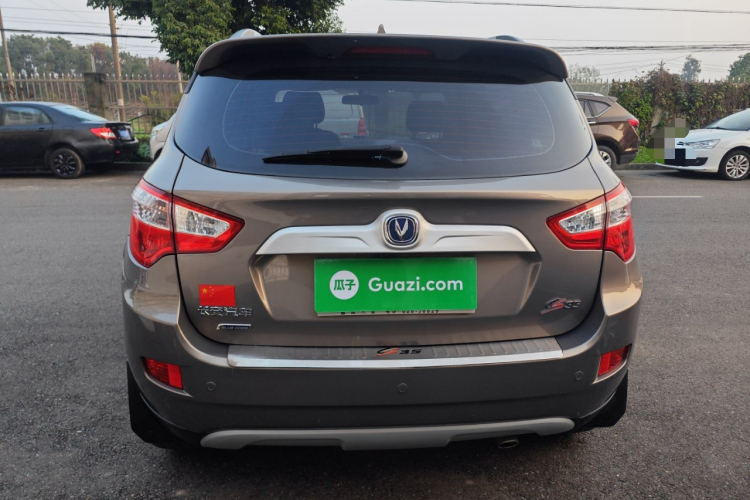 长安CS35 2016款 1.6L 自动豪华型 国IV车身外观6