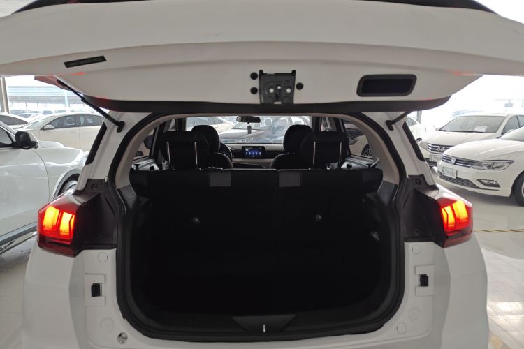 北京汽车 北京X3 2021款 1.5T 手动荣耀版机舱底盘23