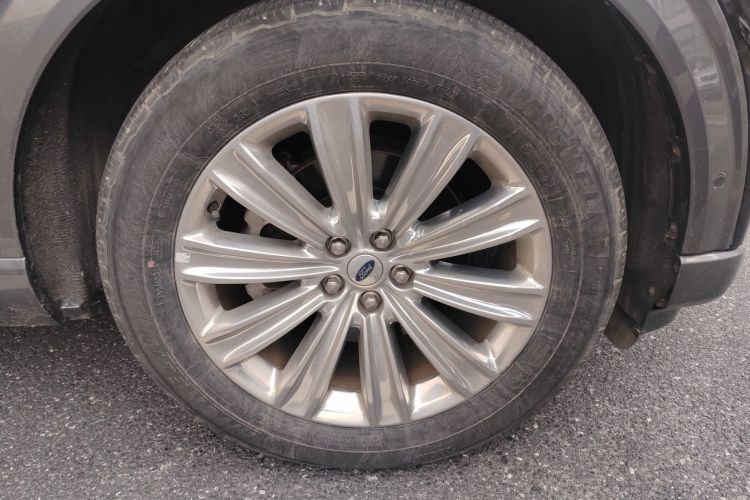 福特 探险者 2020款 EcoBoost 285 四驱钛金版 7座车身外观10