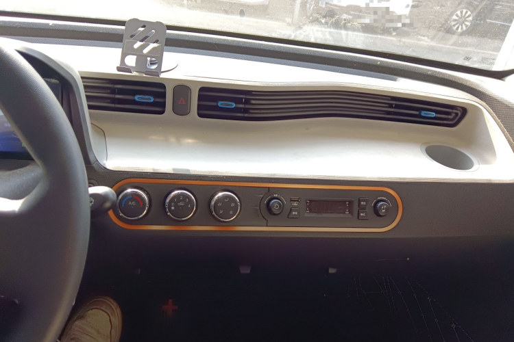 五菱汽车 宏光MINIEV 2020款 自在款 磷酸铁锂中控内饰16