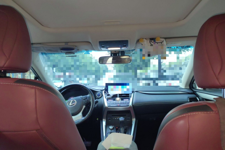 雷克萨斯NX 2015款 300h 前驱 锋尚版中控内饰22