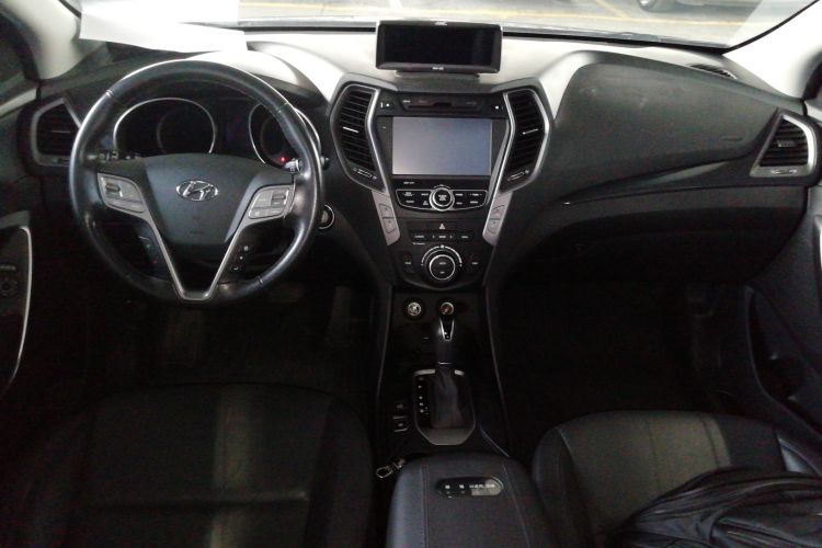 现代 胜达 2015款 2.0T 自动四驱智能型 5座中控内饰7002