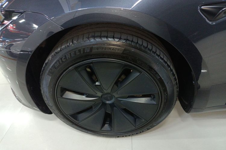 特斯拉 Model 3 2023款 后轮驱动版车身外观6007