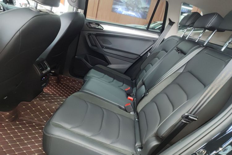 大众 途观L 2021款 330TSI 自动两驱智享版中控内饰21