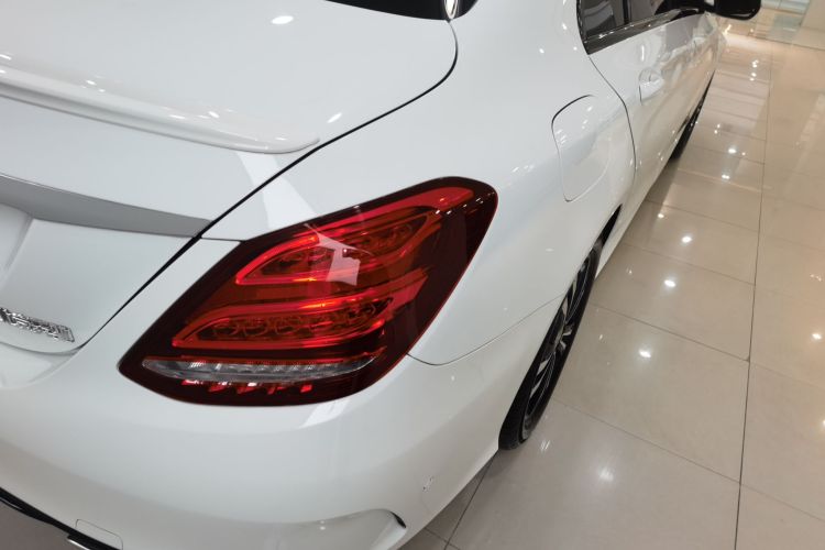 奔驰C级 2017款 改款 C 200 运动版车身外观6006