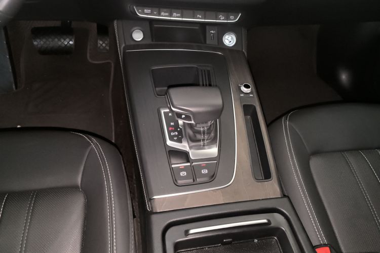 奥迪Q5L 2023款 40T 豪华致雅型局部细节18