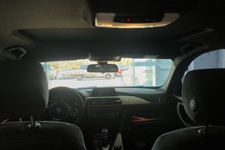 宝马3系 2018款 320i M运动套装中控内饰22