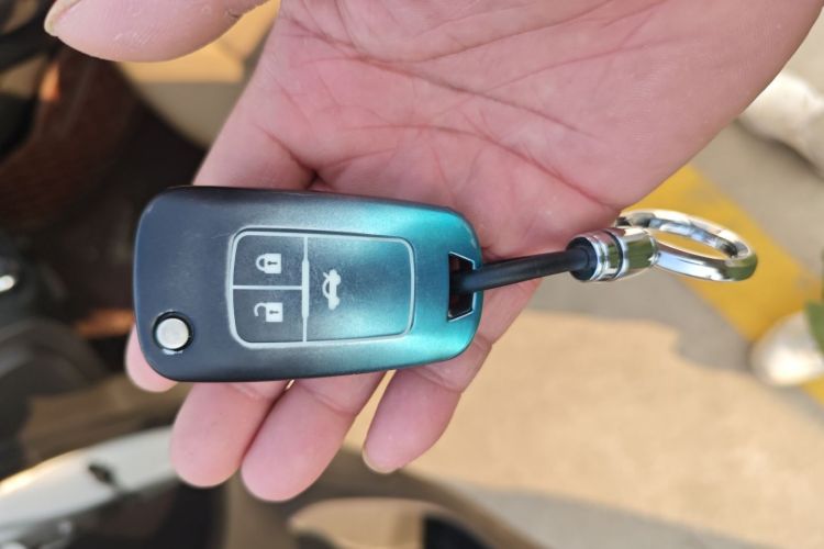 雪佛兰 科鲁泽 2022款 320 自动悦享天窗版中控内饰7001