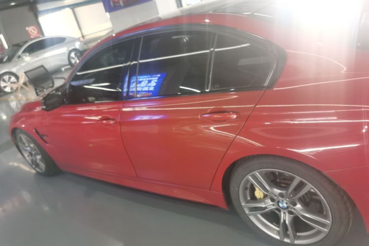 宝马3系 2018款 320i M运动曜夜版车身外观4