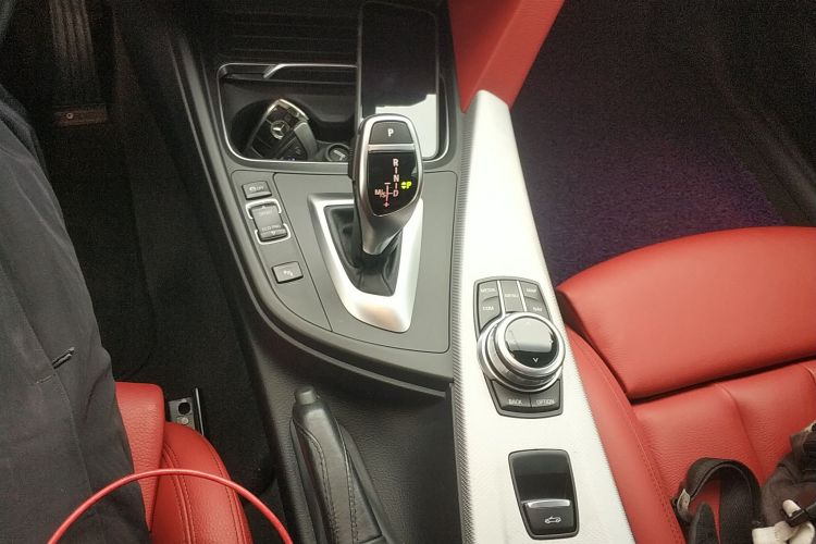 宝马4系 2017款 425i 敞篷M运动套装中控内饰18