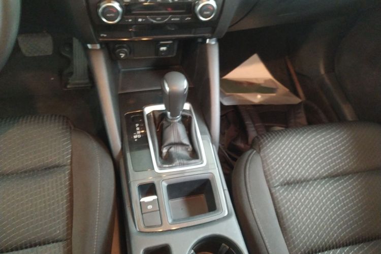 马自达CX-5 2015款 2.0L 自动两驱都市型中控内饰18