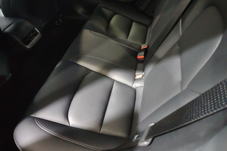 特斯拉 Model 3 2022款 后轮驱动版中控内饰7004