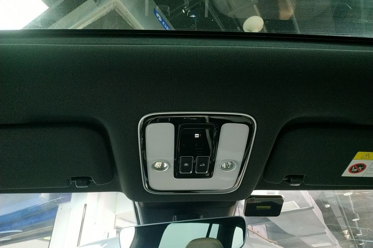 理想汽车 理想ONE 2021款 增程6座版局部细节22