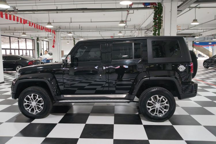 北京BJ40 2020款 2.0T 自动四驱城市猎人版侠客型车身外观6003