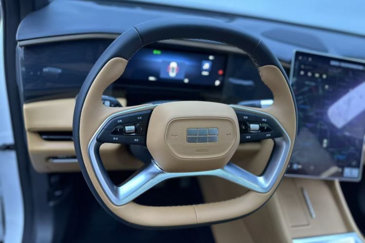 吉利银河 银河L7 2025款 EM-i 115km 探索版局部细节13