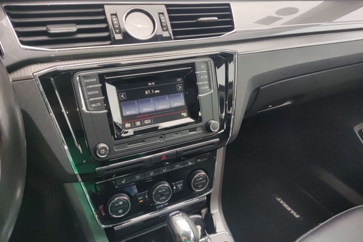 大众 帕萨特 2016款 330TSI DSG尊荣版局部细节16