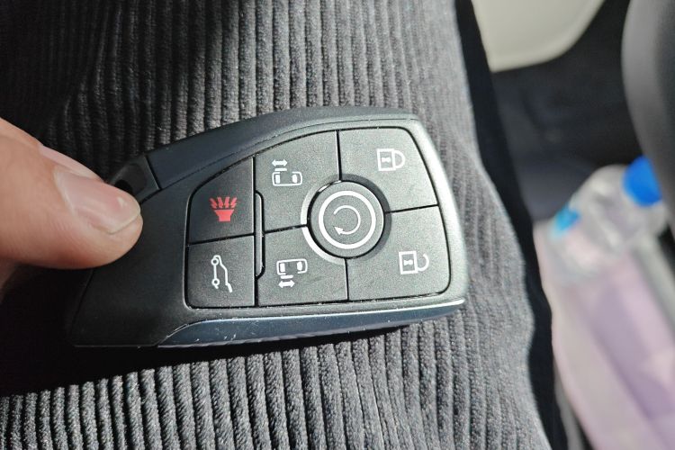 别克GL8新能源 2026款 陆尊 尊享版中控内饰11