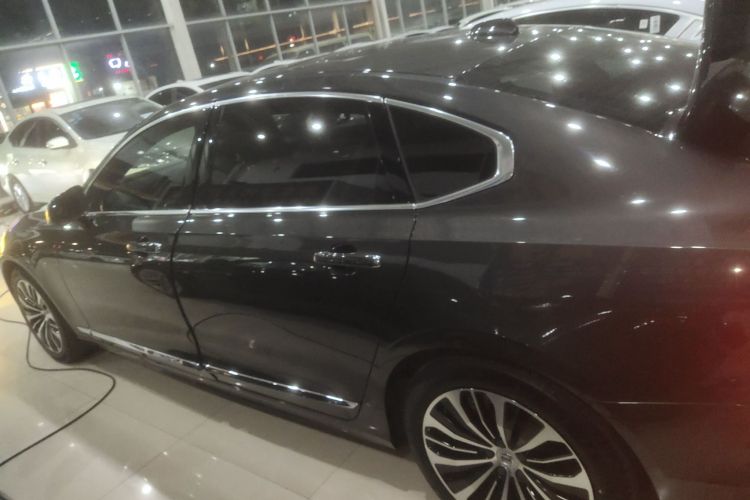 沃尔沃S90 2023款 B5 智逸豪华版车身外观4