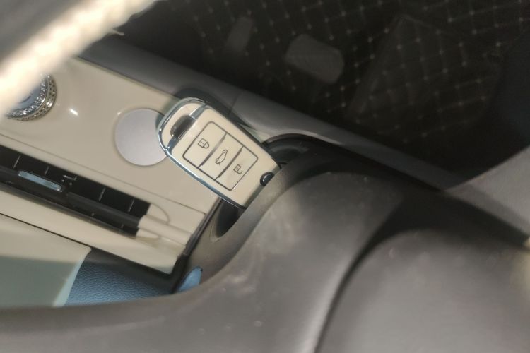 长安启源 长安Lumin 2022款 155km 清甜款中控内饰11