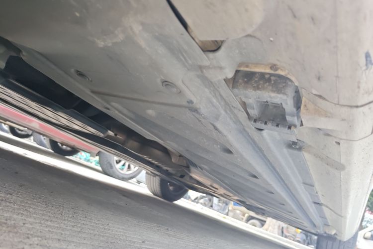 奔驰C级 2016款 C 200 运动版局部细节9004