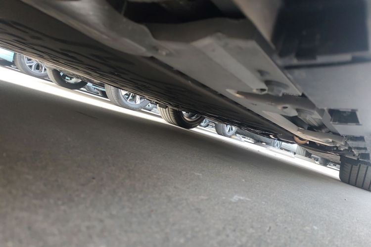 鸿蒙智行 智界R7 2025款 增程 251km Max局部细节9004