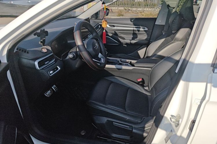 吉利汽车 帝豪 2023款 第4代冠军版 1.5L CVT尊贵型中控内饰19
