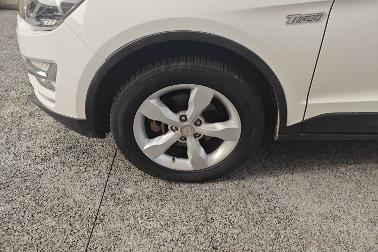 众泰 大迈X5 2015款 1.5T CVT知县型 国IV车身外观6007