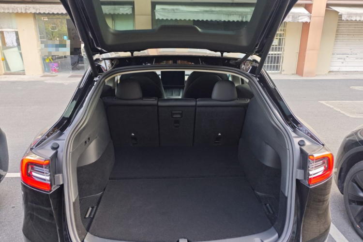 特斯拉 Model Y 2021款 Performance高性能全轮驱动版机舱底盘23