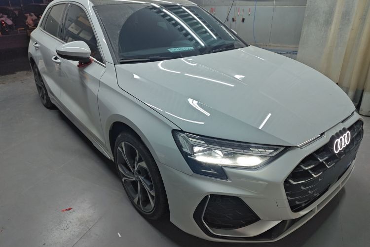 奥迪A3 2025款 Sportback 35TFSI 飞驰尊享型车身外观3