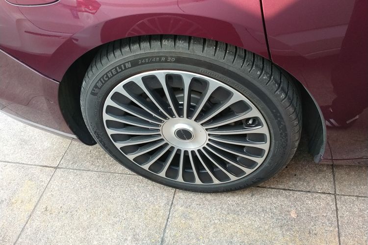 鸿蒙智行 享界S9 2025款 增程 Ultra车身外观6008