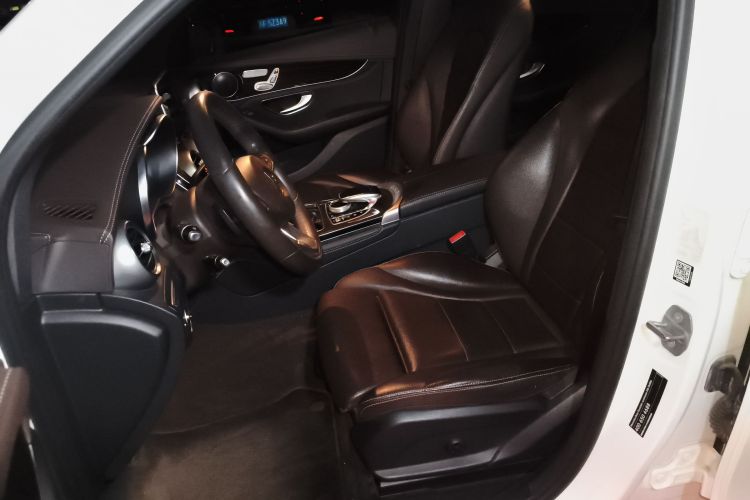 奔驰GLC 2018款 GLC 260 4MATIC 动感型局部细节19