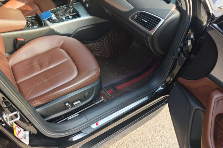 奥迪A6L 2018款 30周年年型 35 TFSI 时尚型局部细节9005