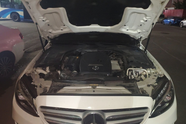 奔驰C级 2018款 C 200 L 运动版局部细节24