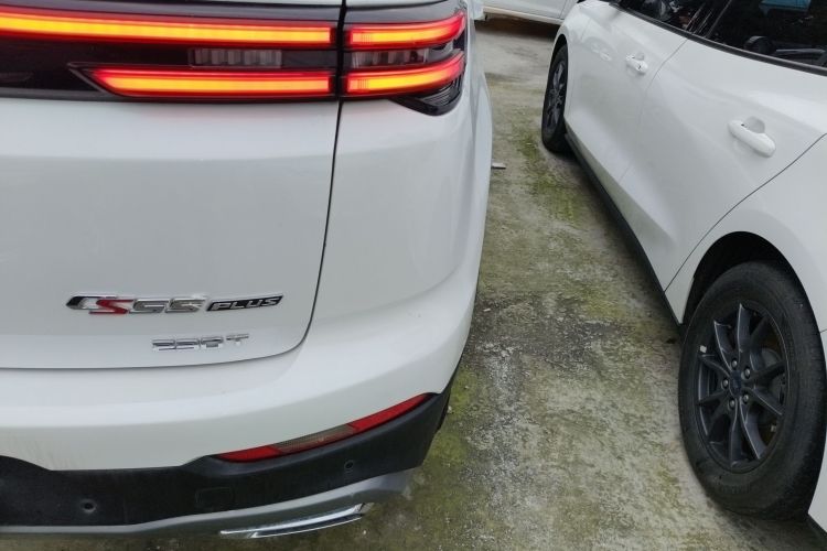 长安CS55PLUS 2020款 1.5T 手动炫色型车身外观9