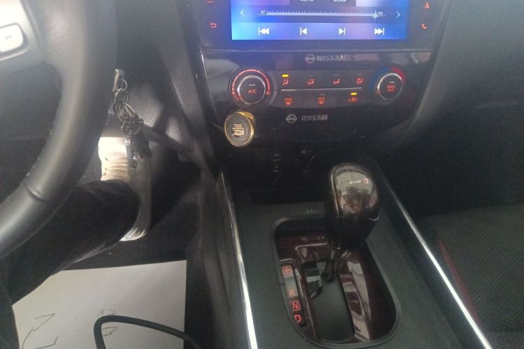 日产 逍客 2017款 2.0L CVT智享版 国V中控内饰18