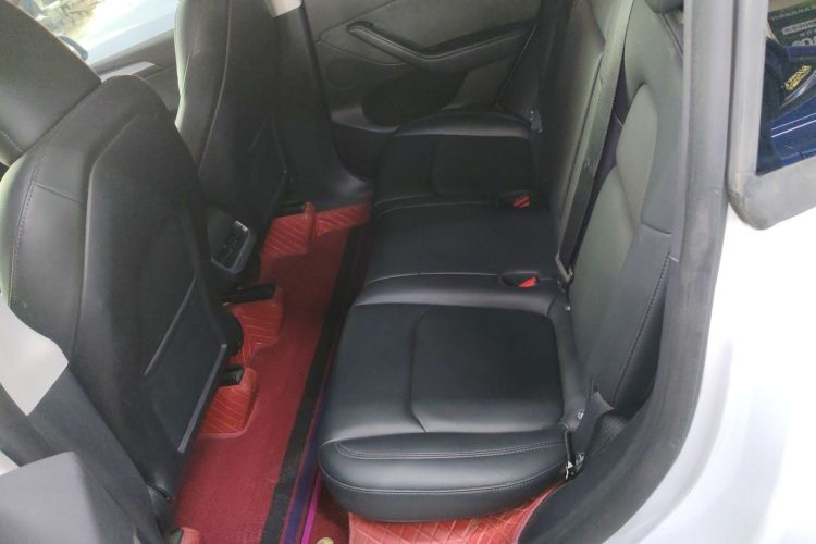 特斯拉 Model Y 2024款 后轮驱动版中控内饰7004