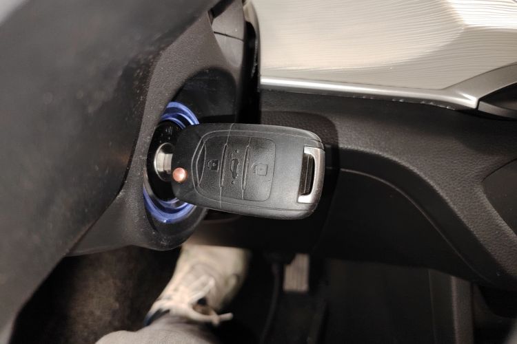 宝骏360 2019款 1.5L CVT精英型 国VI中控内饰7001