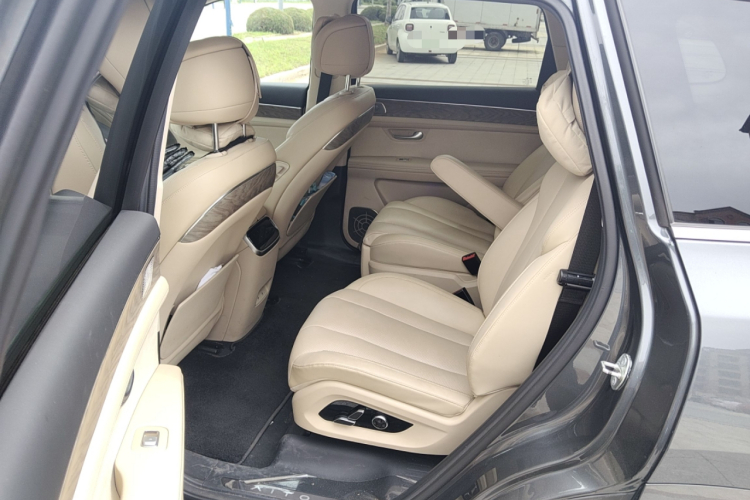 鸿蒙智行 问界M7 2022款 1.5T 后驱舒适版中控内饰7004