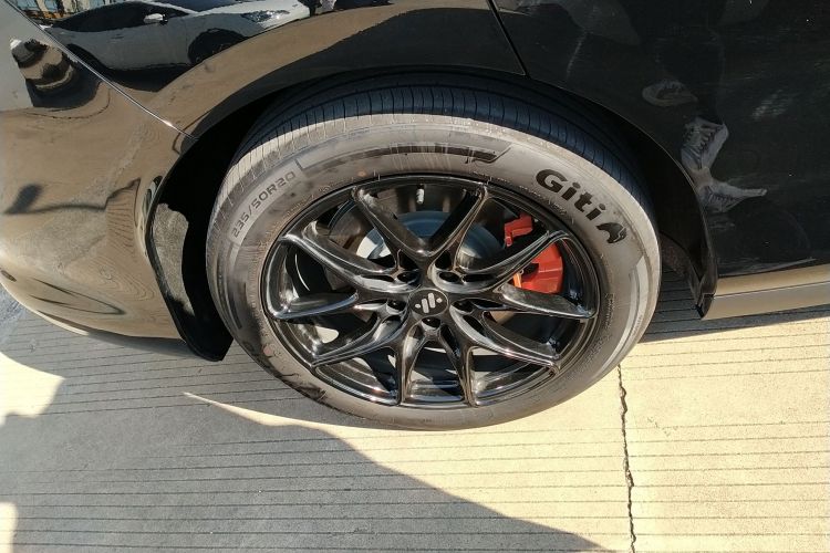 智己汽车 智己LS6 2026款 增程 66 Max+车身外观6008