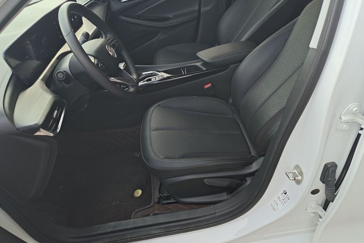 别克 威朗 2023款 Pro 乐享版中控内饰19