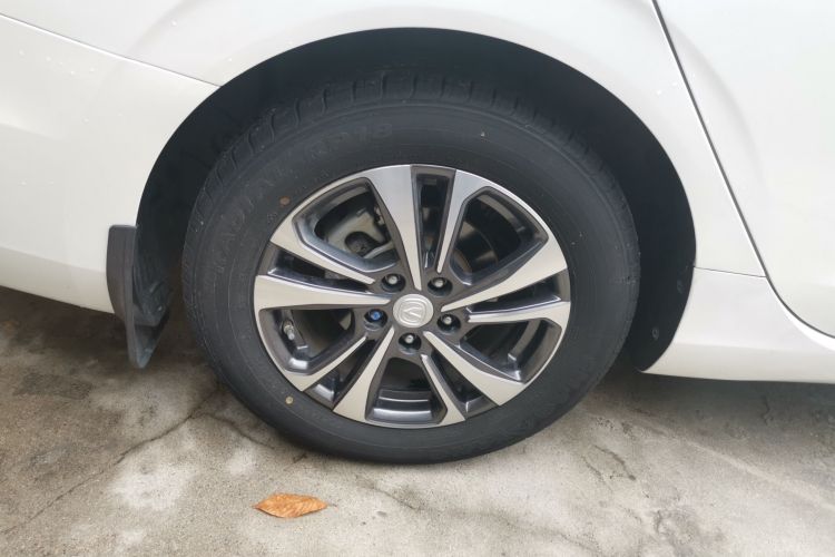 长安 逸动 2021款 PLUS 1.6L GDI 手动豪华型车身外观6008