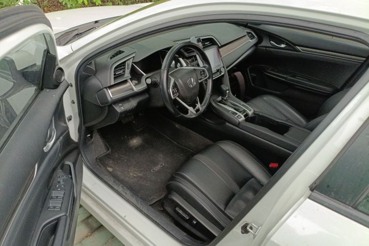 本田 思域 2019款 220TURBO CVT劲擎版 国VI中控内饰7003