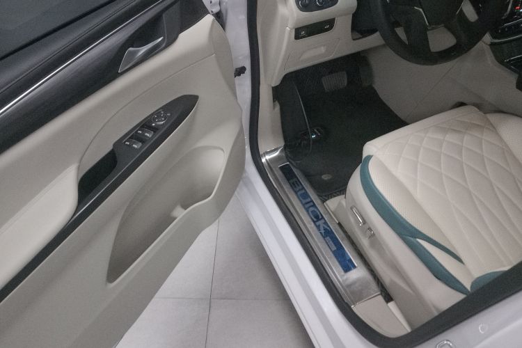 别克GL8 2023款 ES陆尊 舒适型中控内饰20