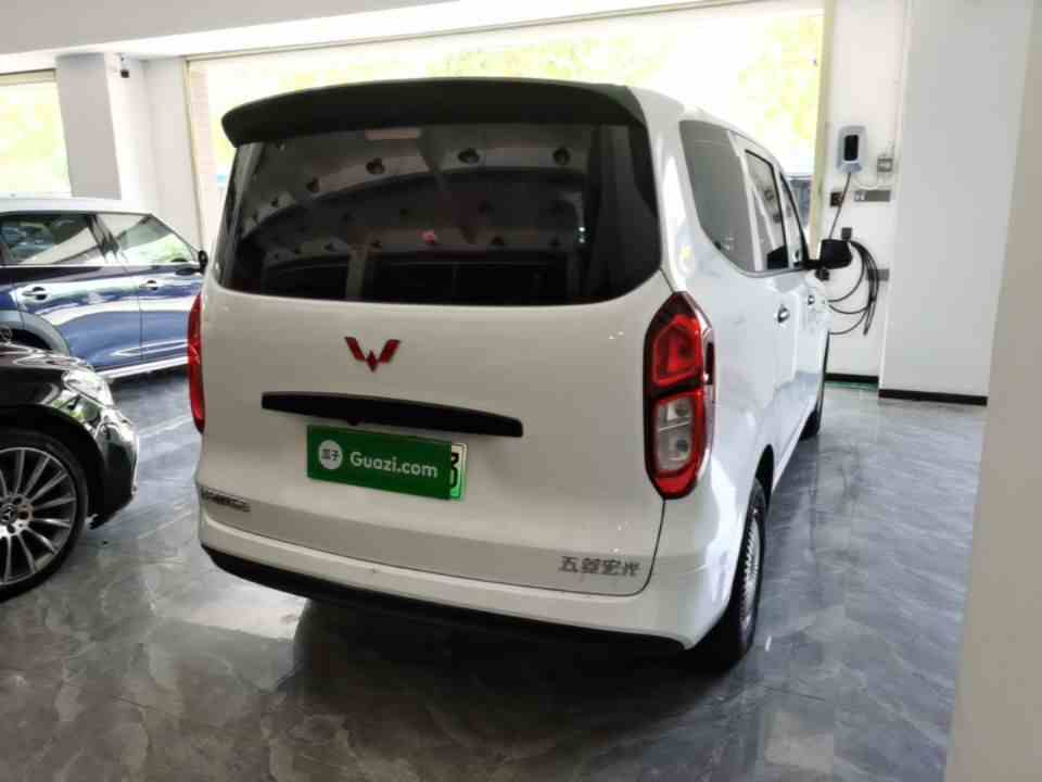 五菱汽车 五菱宏光新能源 2024款 纯电版 300KM 标准型(4)