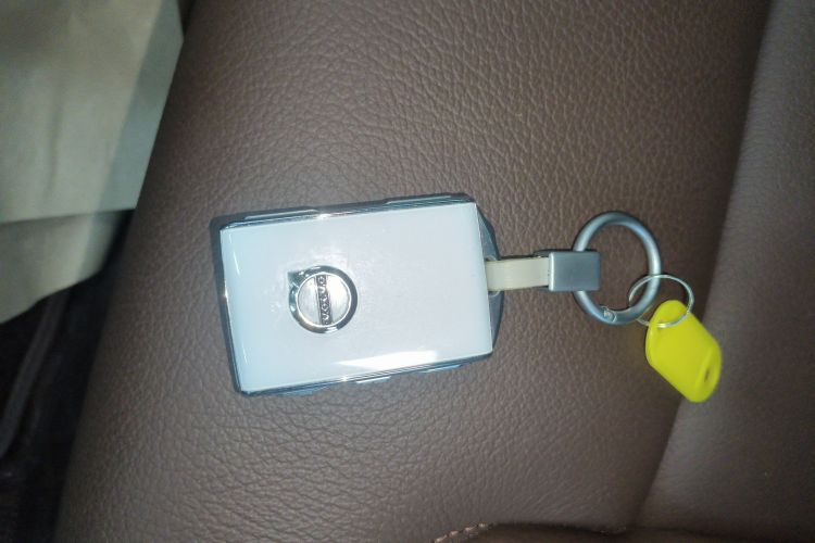 沃尔沃S90 2025款 B5 智远豪华版中控内饰11